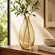 Vaso Decorativo de Vidro Âmbar com Design Orgânico